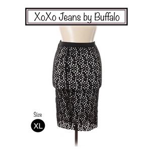 Delicate XOXO Pencil Skirt Rare Find!